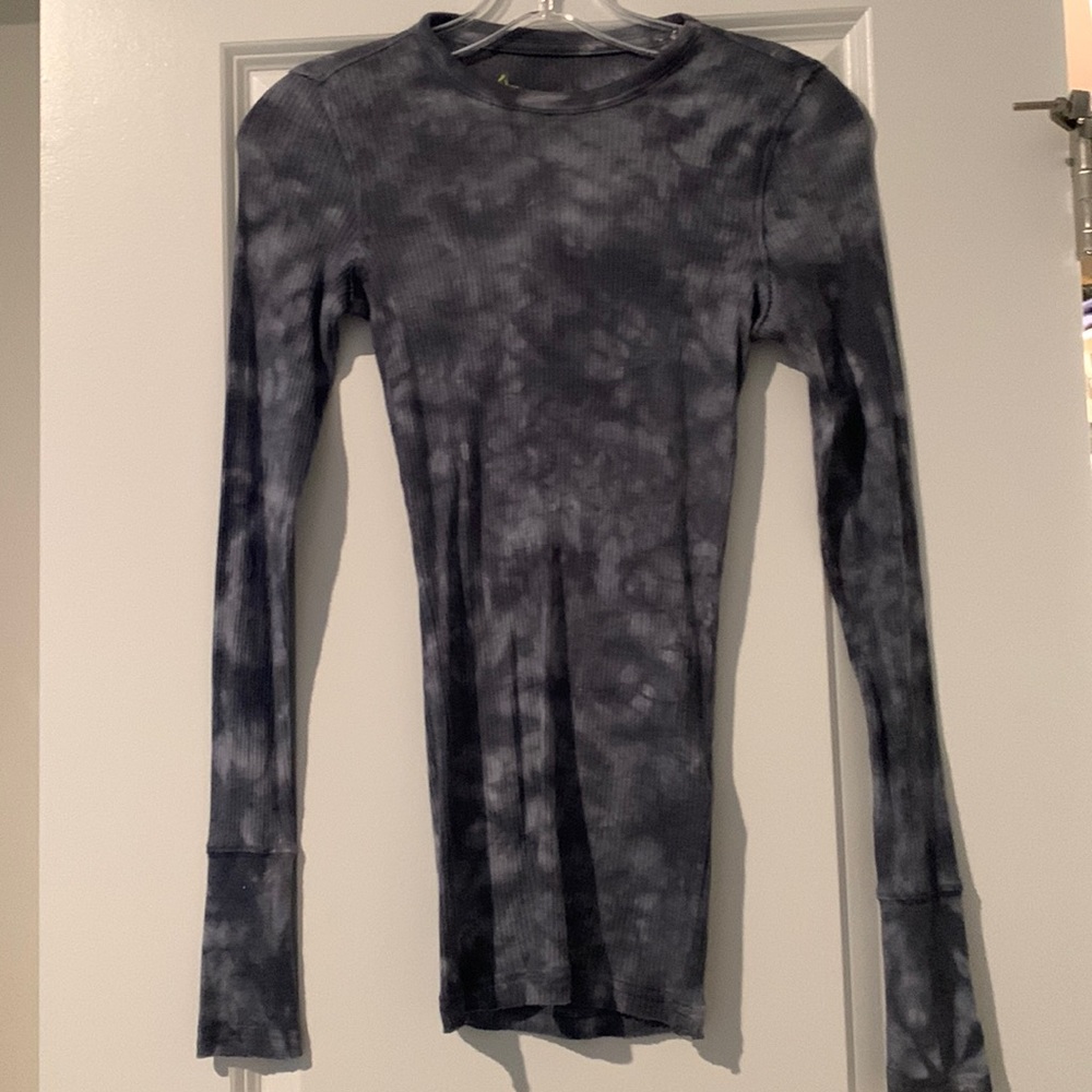 Women’s size XS Nollie grey long sleeve shirt